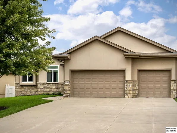17220 Sage St, Omaha, NE 68136