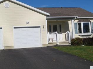 168 Skyview Dr, Greenville, NY 12083