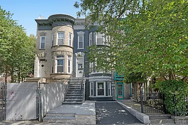 52 Brinkerhoff Street