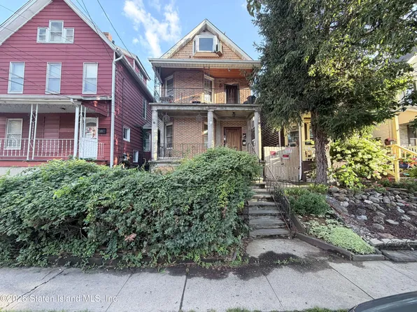 1560 Castleton Ave, Staten Island, NY 10302