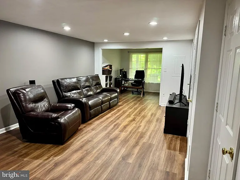 3942 Kathryn Jean Ct — Photo 21