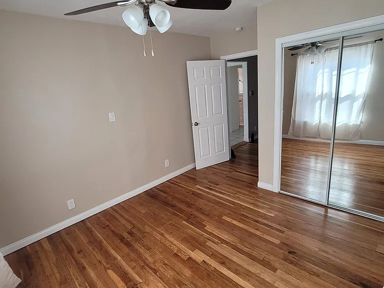 6503 White Oak Ave — Photo 14