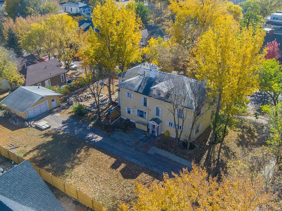 2nd image of 300 N Duluth Ave