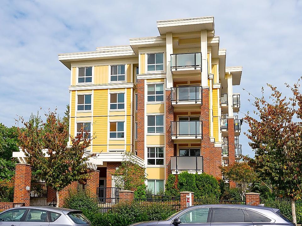 1st image of 13883 Laurel Dr #303