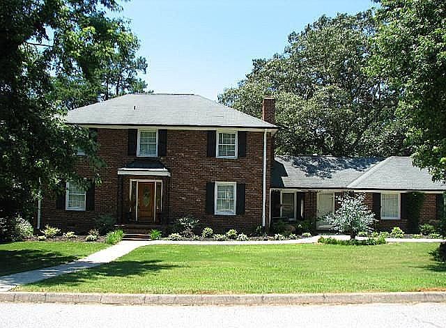 1st image of 7 Wonderwood Dr
