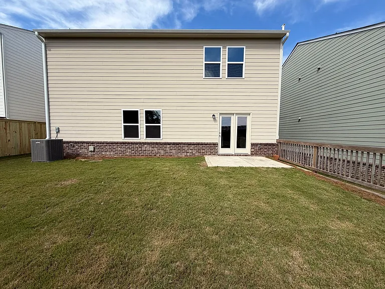303 Hyde Park — Photo 23