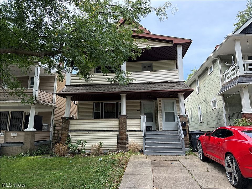 1st image of 3342 W 82nd St