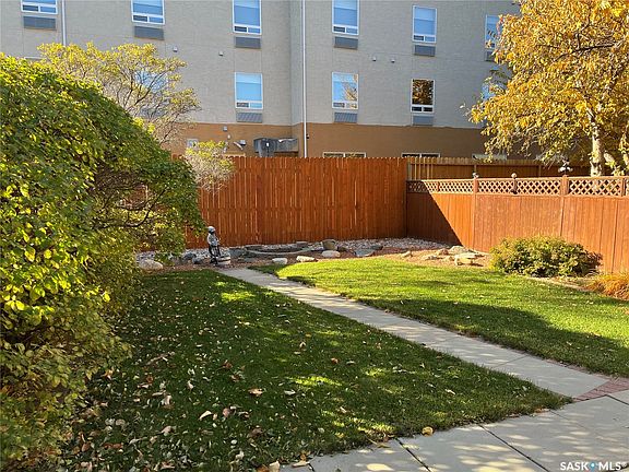 5th image of 72 SPENCE Street