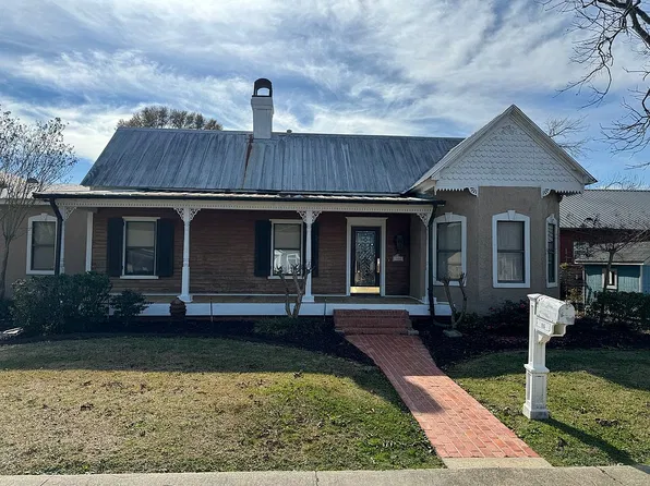 106 E Bourque St, Erath, LA 70533