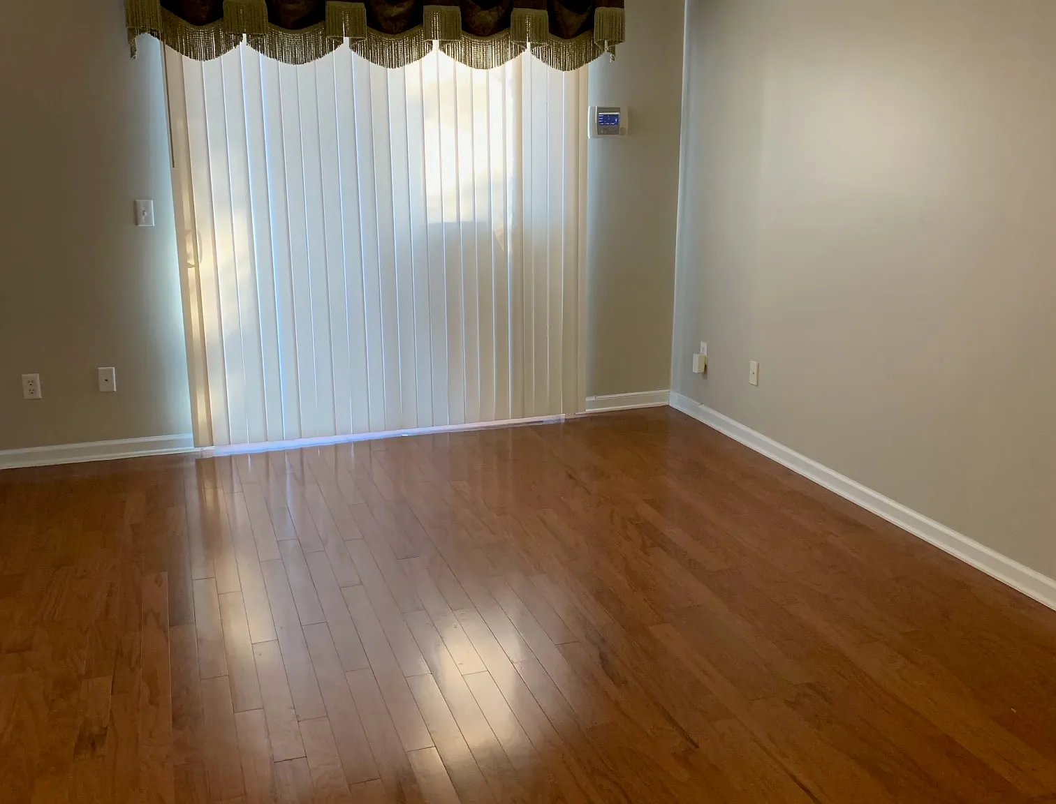 2 bed, 1407 sqft, $2,100 — Photo 4
