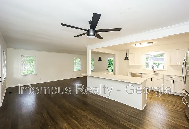3543 Bouldercrest Rd — Photo 3
