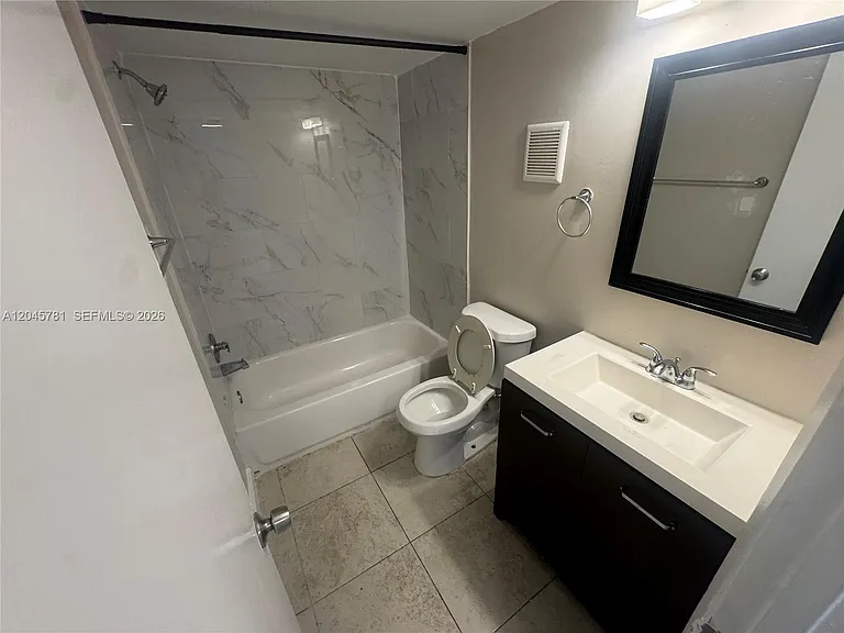 8750 N Sherman Cir #403 — Photo 10