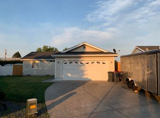 8074 Thunderhead Ave, White City, OR 97503