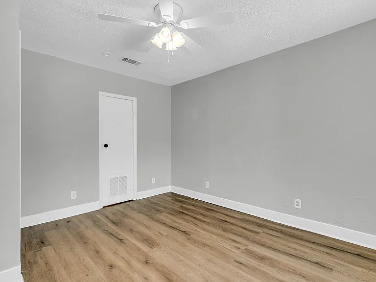 123 Peachtree Dr — Photo 13