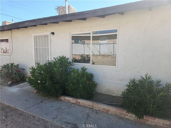 933 E Navajo St