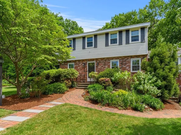 5 Hansen Ave, Burlington, MA 01803