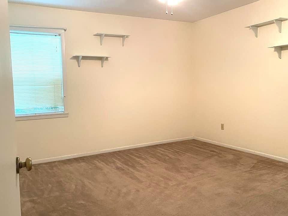 1st image of 675 Bending Oaks Dr