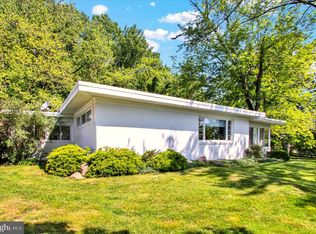 400 Hill Cir, Reading, PA 19607