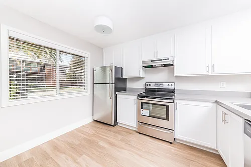 Poets Corner Apartments Photo 1