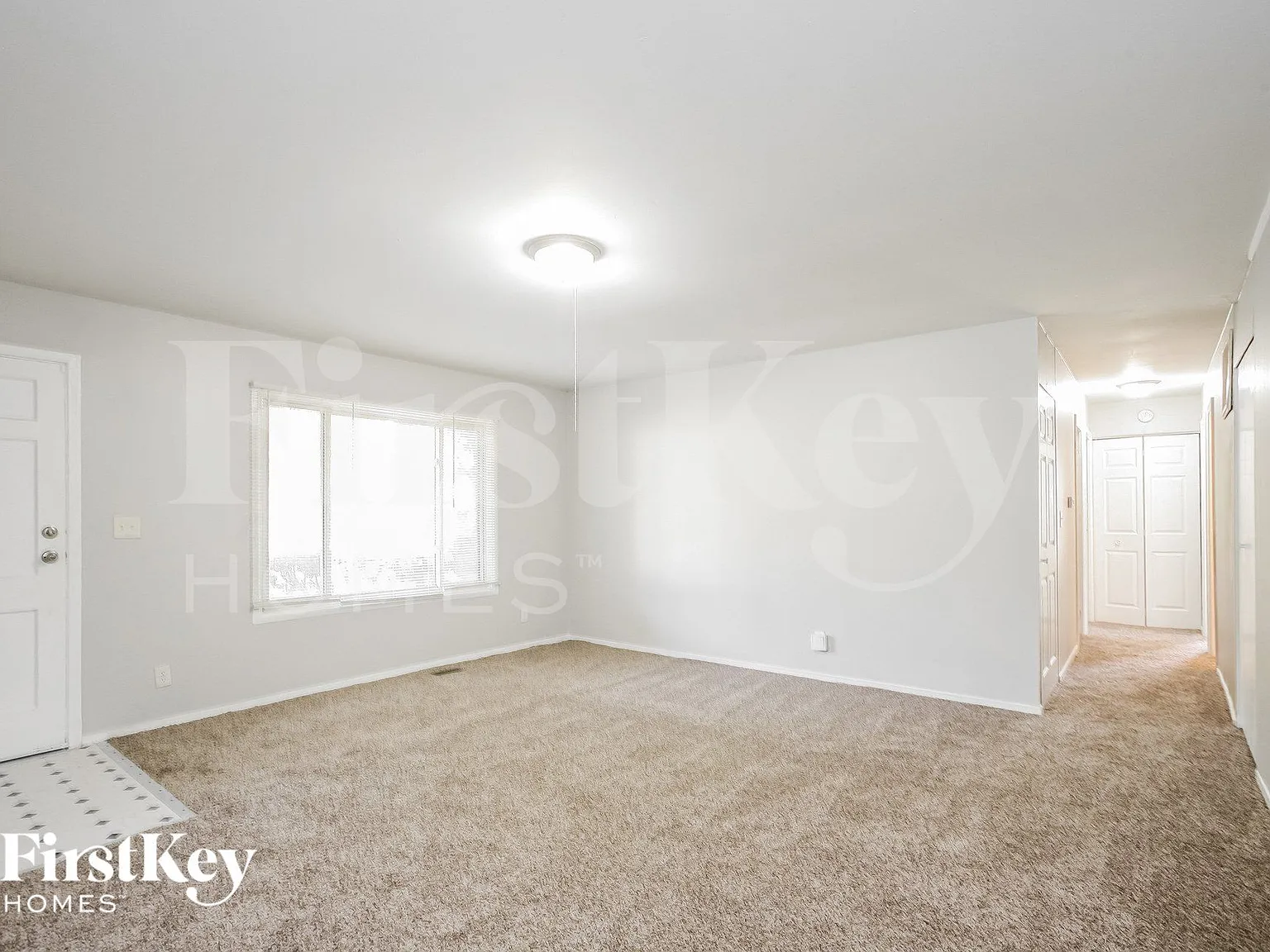 3 bed, 1.5 bath, 1237 sqft, $1,410 — Photo 3