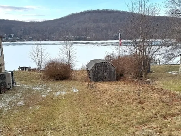 49 Lakeside Dr East, Liberty Twp., NJ 07823