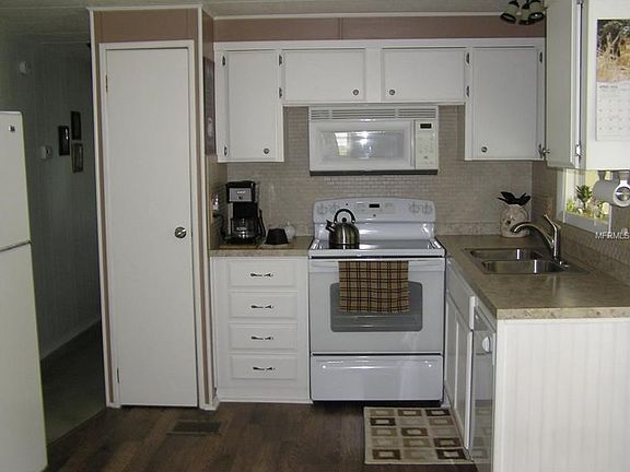 3rd image of 3352 Osage Dr