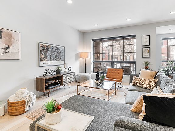 4th image of 1238 N Bosworth Ave #102