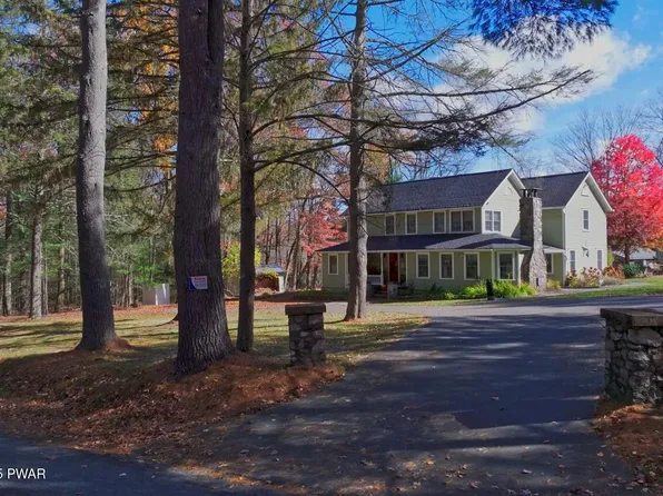 141 Woodtown Rd, Shohola, PA 18458