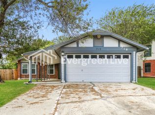 719 Cypresstree Dr, San Antonio, TX 78245