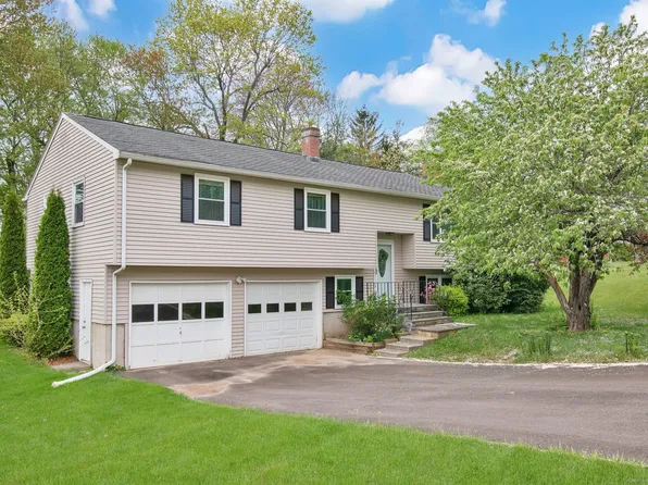 15 Winthrop Road, Windsor, CT 06095