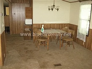 141 Reeves Rd photo 1