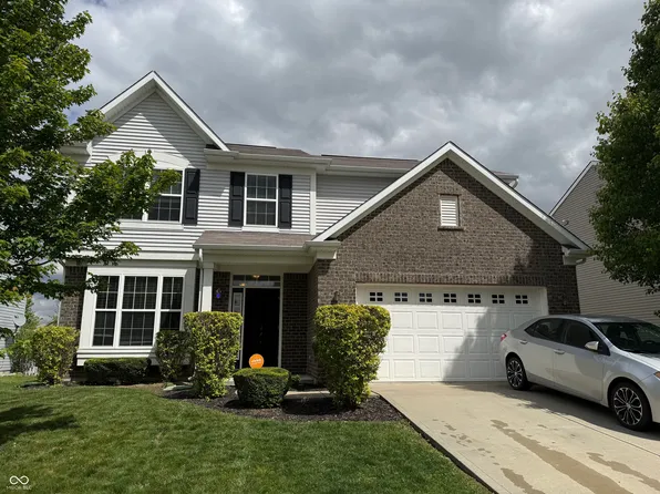 2673 Night Hawk Rd, Greenwood, IN 46143