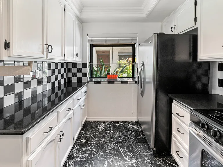 356 Molokai Dr — Photo 12