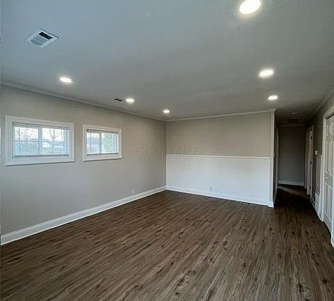 4th image of 2067 Rankin Ave