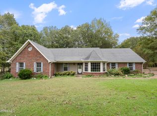 1250 Robertson Rd, Hernando, MS 38632