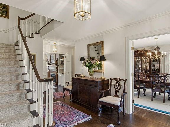 3rd image of 2325 Warwick Rd