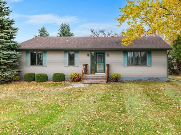 N8059 Lakeshore Dr, Fond Du Lac, WI 54937