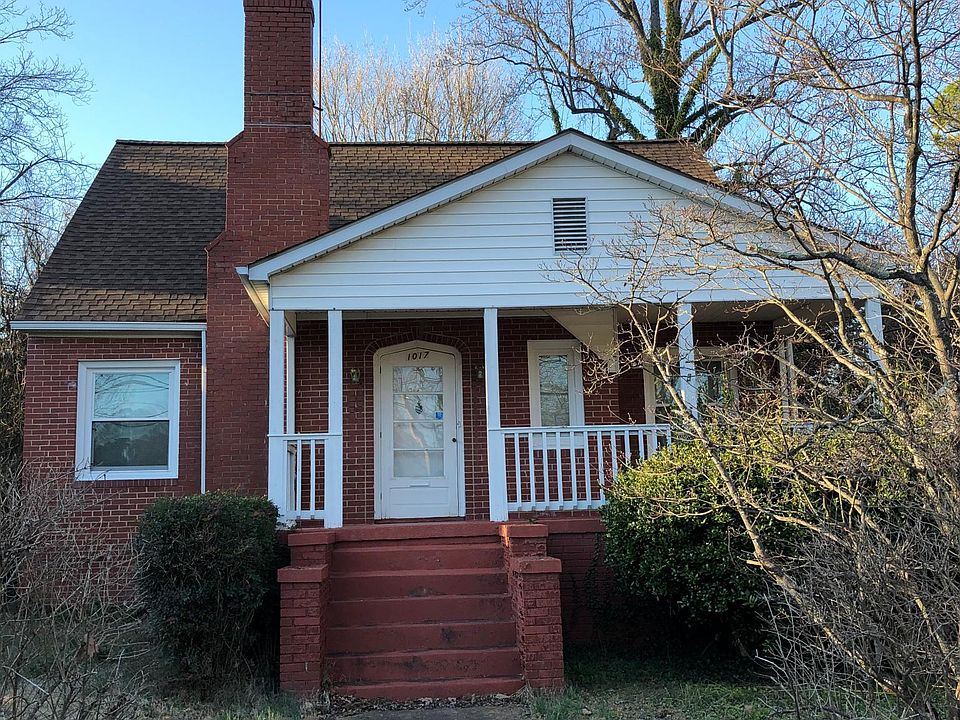 Front of 1017 Montlieu Ave