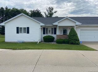 3318 Pine Villa Ct, Grand Blanc, MI