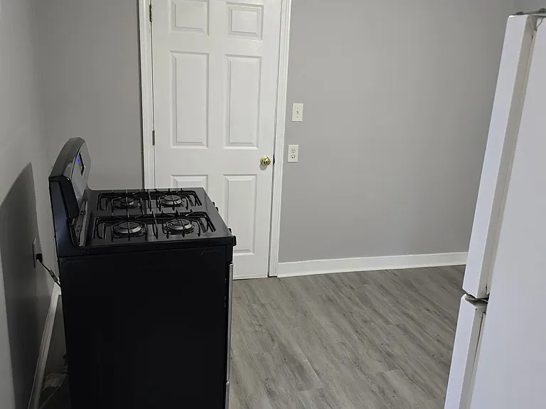 315 Cedar St #1 — Photo 2