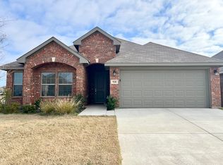 928 Madeline Ln, Cleburne, TX 76033