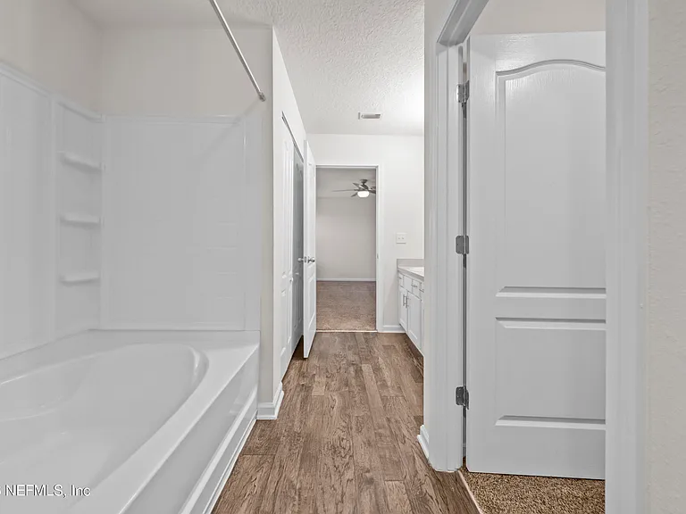 8279 Meadow Walk Ln — Photo 26