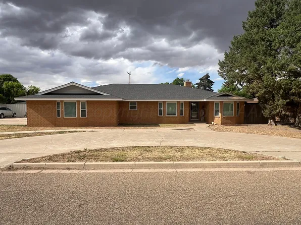 1208 W 8th St, Friona, TX 79035