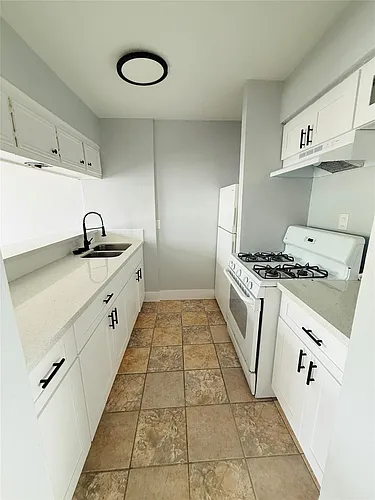 1125 Ann St Photo 1