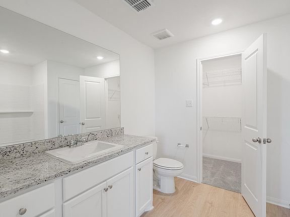 4th image of 128 Paria Ct