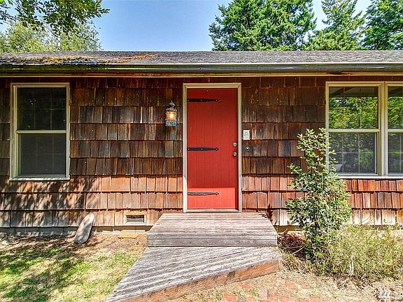 3rd image of 616 Hacienda Dr