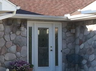 2145 Hunter Dr, Lapeer, MI 48446