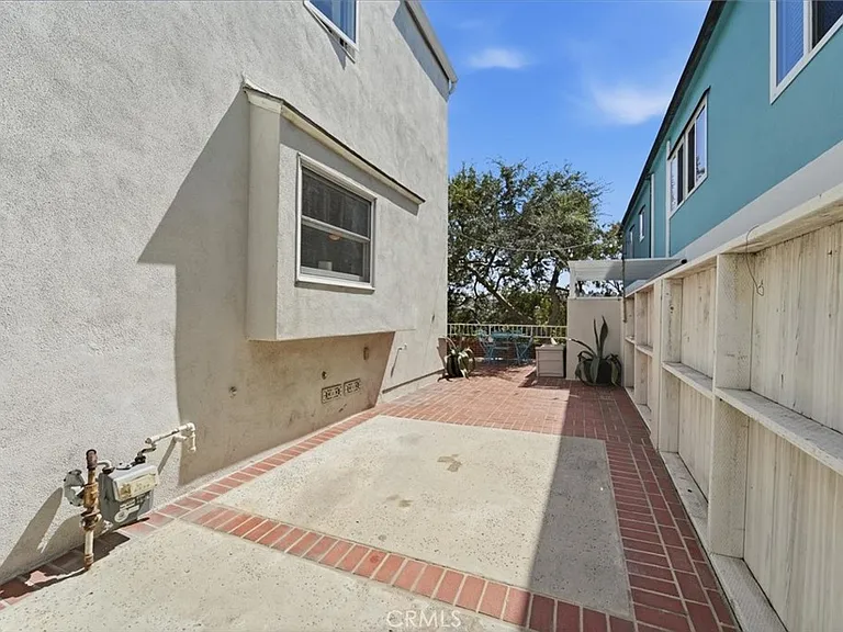 1924 Loma Dr — Photo 37