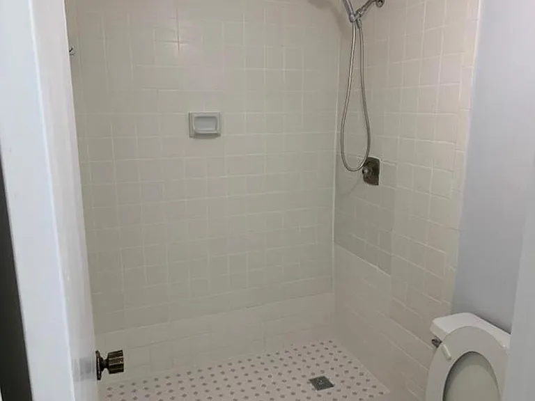 2228 White Pine Cir #B — Photo 10