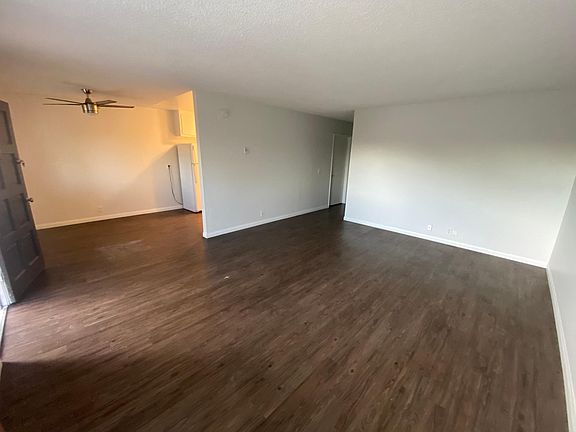 3rd image of 338 Montgomery St APT 4